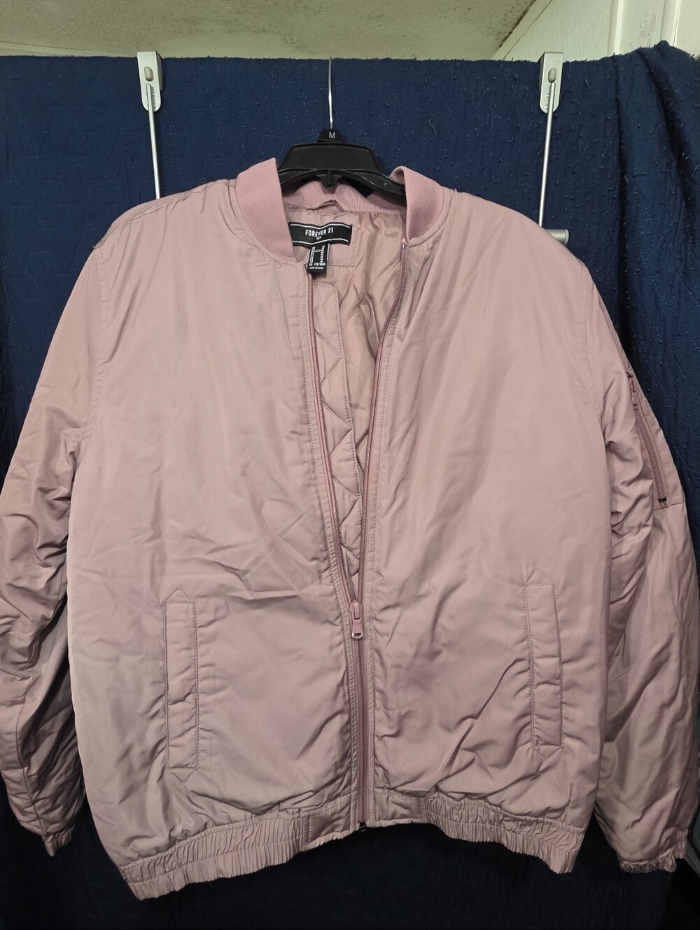 Forever 21 Men’s Pale Pink Quilted Bomber Jacket